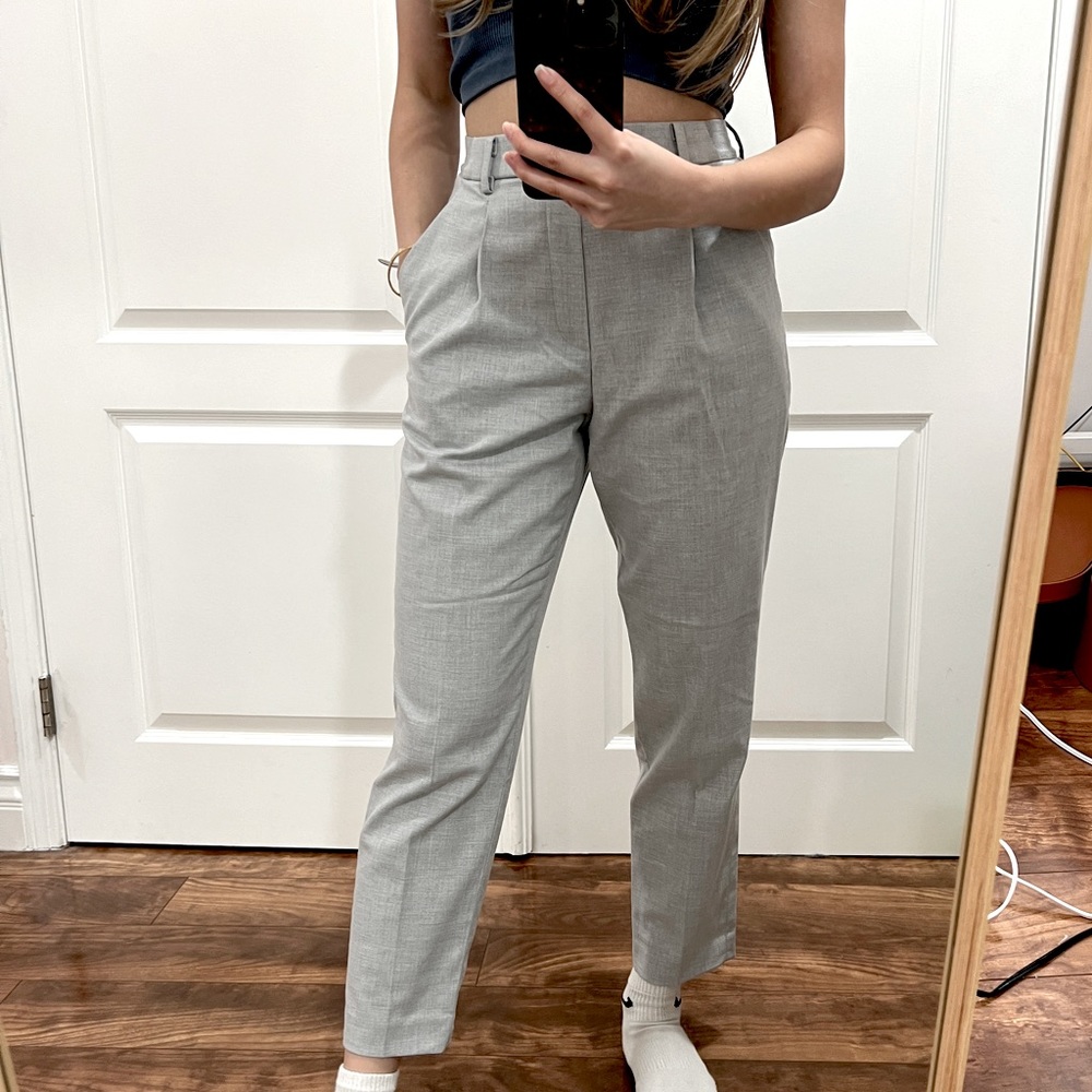 Uniqlo light gray pantsuit